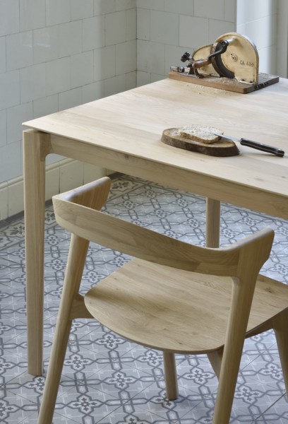 Ethnicraft Bok Tisch