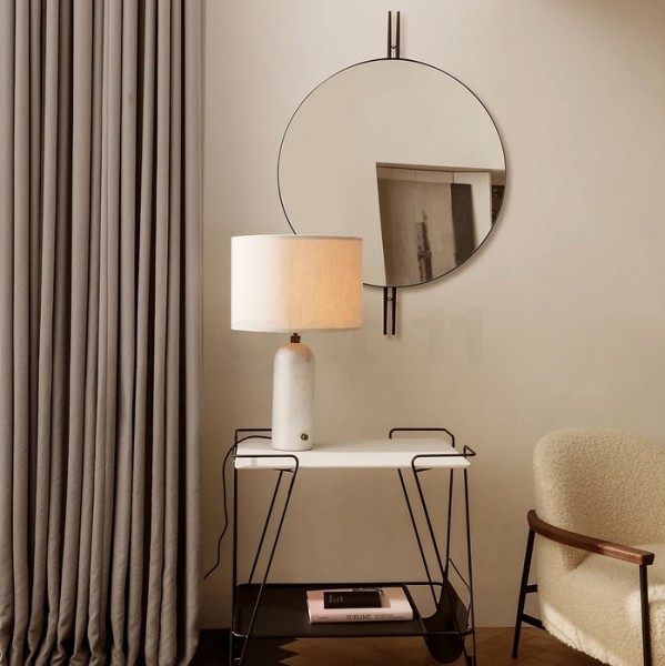 Gubi Gravity Tischleuchte