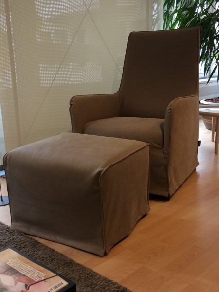 Sessel Romeo mit Hocker