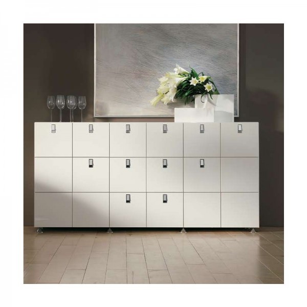 Menos Sideboard